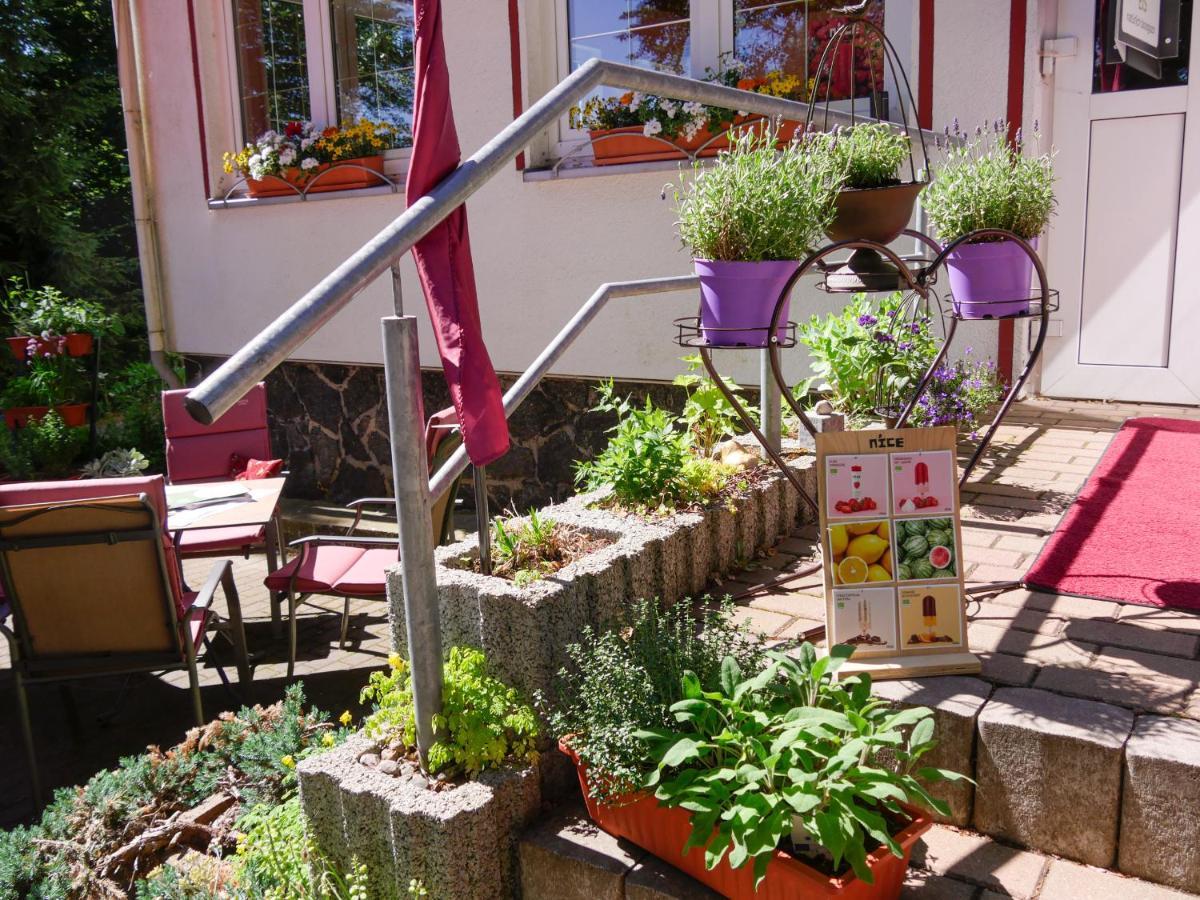Herberge Zur Rose Brotterode Esterno foto